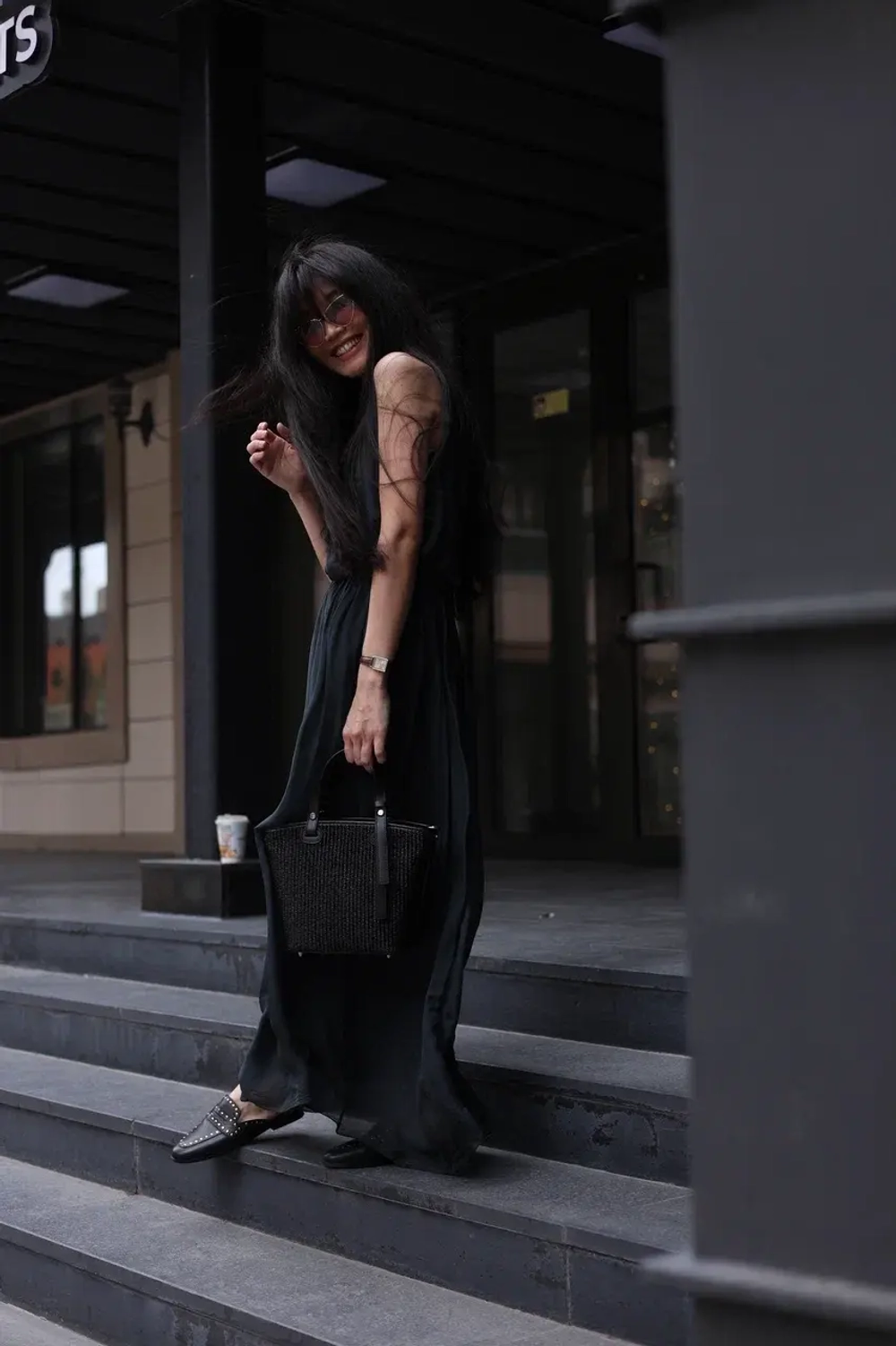 костюм: топ без рукавов и юбки