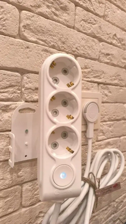 Удлинитель электрический 3 метра с выключателем, с плоской потайной вилкой невидимкой