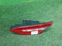 Фонарь правый внут Toyota Camry xv70 17-нв галоген