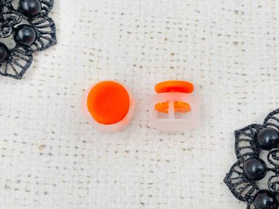 Фиксатор пластик, d 4,0 мм, р 17х10 мм