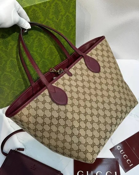 Сумка-тоут двухсторонняя Gucci Totissima