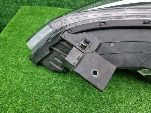 Фара правая Kia Rio 4 FB (2020-2022) галоген