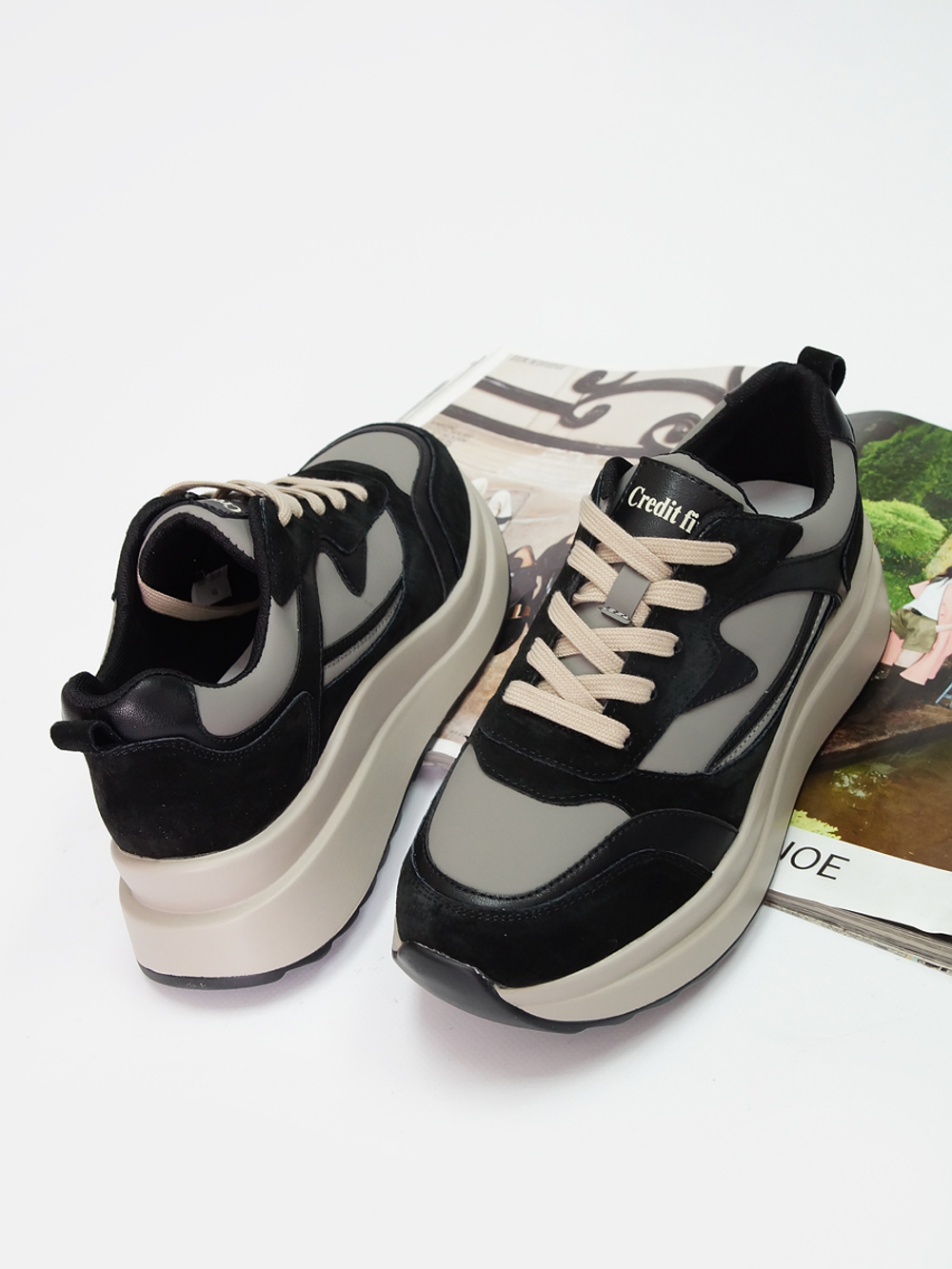 Кроссовки женские демисезонные