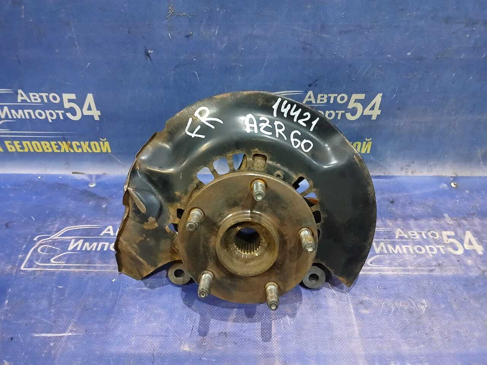 Ступица передняя правая TOYOTA NOAH 2001-2007