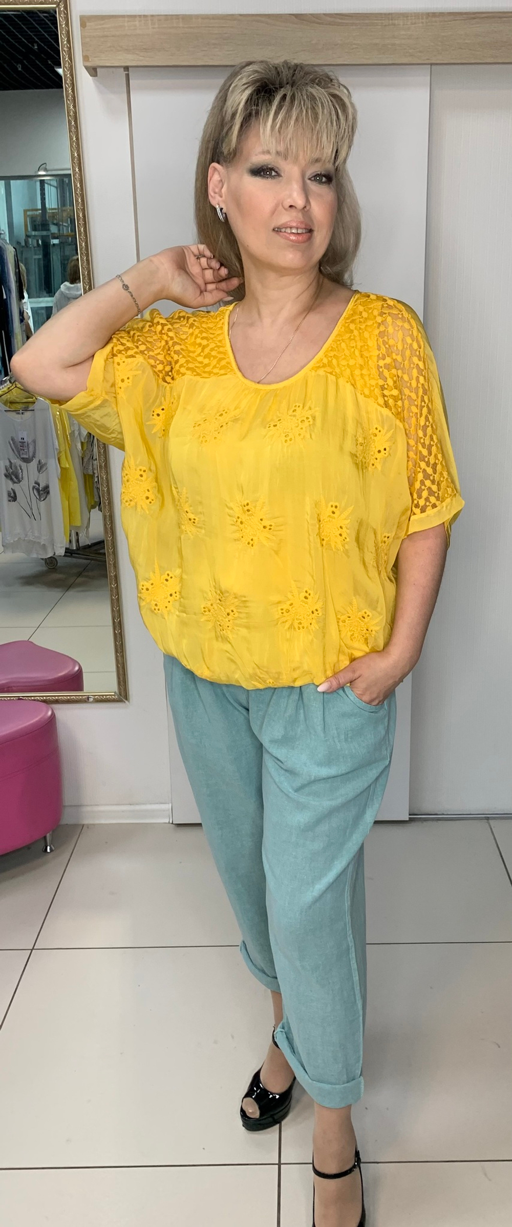 Нарядный двойной блузон с кружевами и шифоном