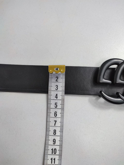 Ремень черный с однотонной пряжкой, новый