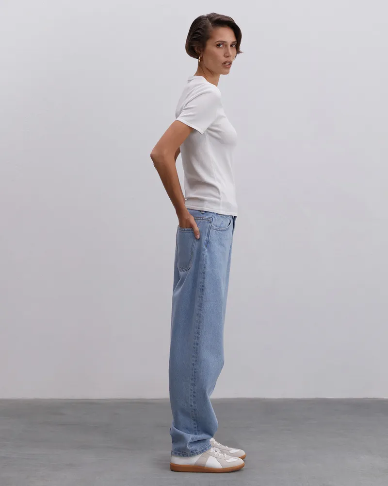 Голубые джинсы-багги