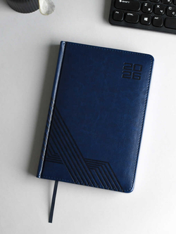 Ежедневник датированный 2026 ESCALADA, А5, 176 л., арт. 70221/ 15 САРИФ СИНИЙ (кожзам: 146x211 мм, твёрдый переплёт с поролоном, материал обложки: искусственная кожа "Сариф"; декор: блинтовое тиснение; способ крепления блока: ниткошвейный; вн. блок: