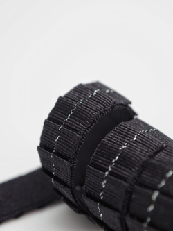 Резинка бретелечная черная матовая с серебристой нитью ширина 10 мм