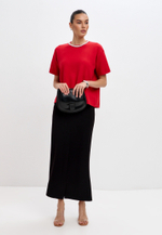 Футболка с кристаллами на воротнике