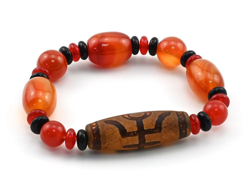 Браслет "Дзи Аристократ" бочонок 14*40 мм с сердоликом бочонок 13*18 мм