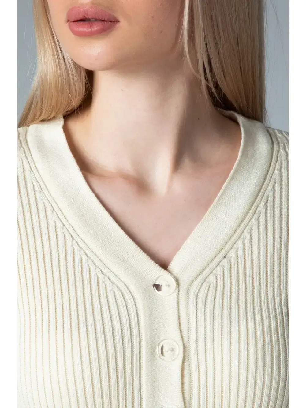 Кардиган на пуговицах