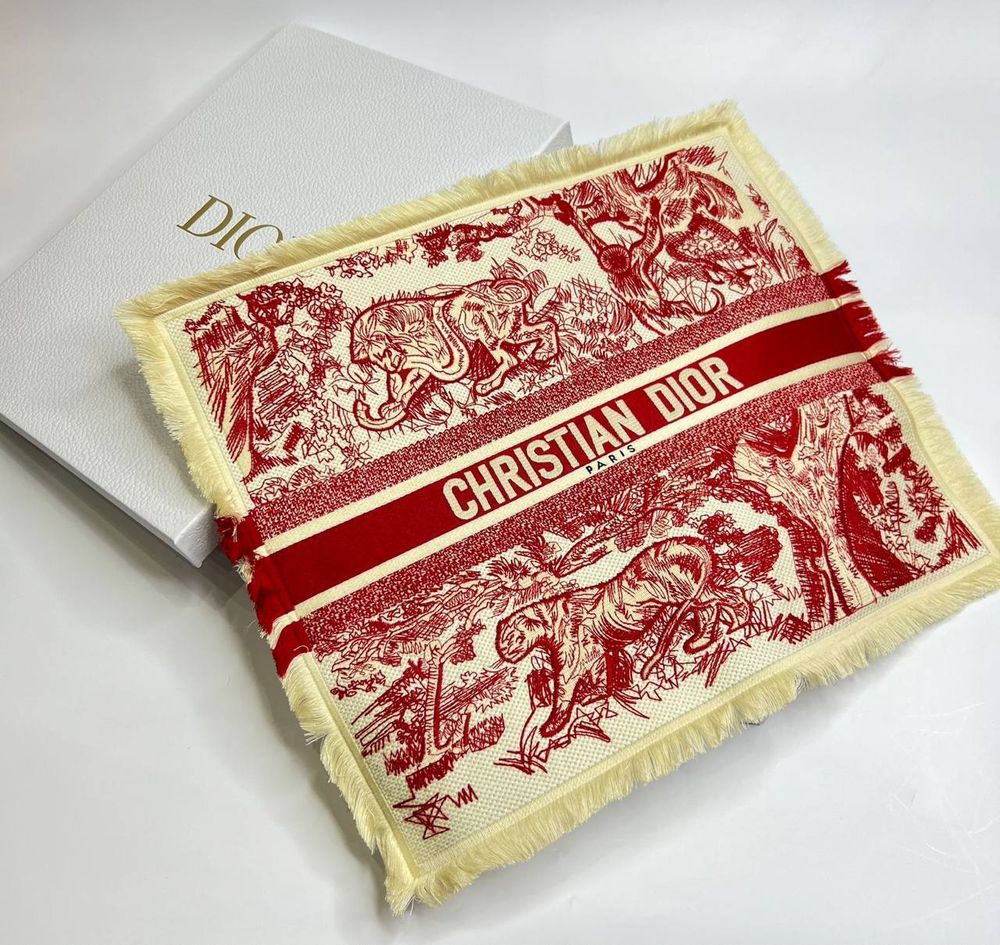 Столовый сервиз Dior 41 предмет