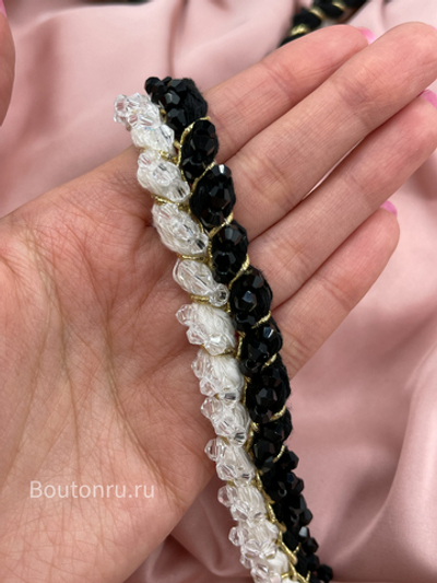 Тесьма коса черно-белая с биконусами