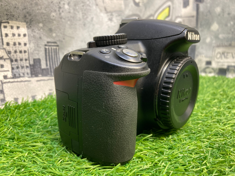 Nikon D3100 kit 18-55mm