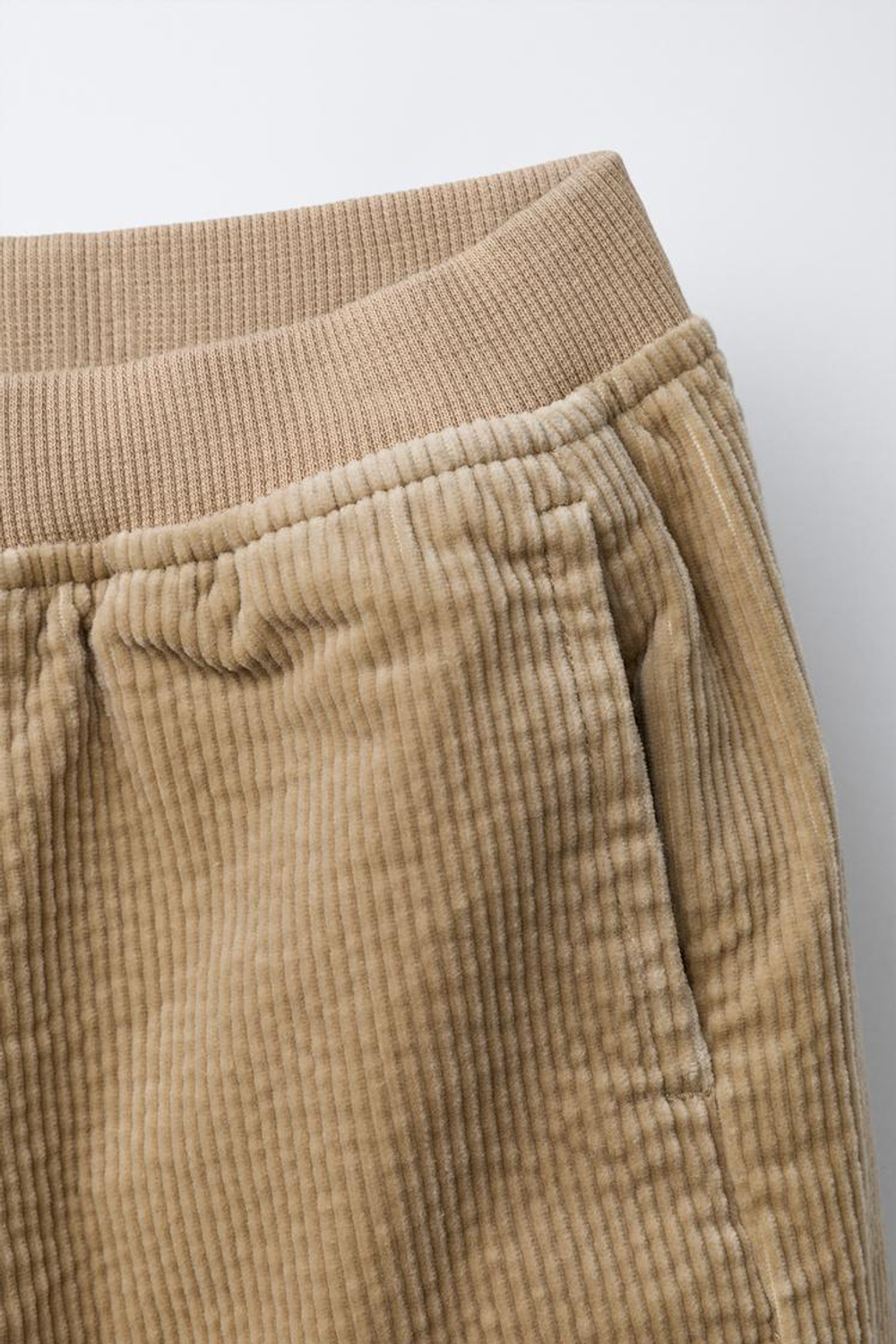 ZARA ВЕЛЬВЕТОВЫЕ ДЖОГГЕРЫ, ПЕСОЧНЫЙ