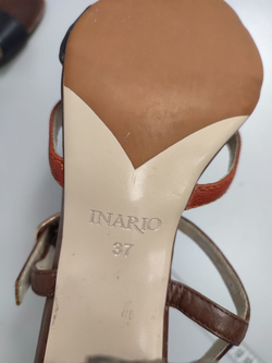 Босоножки Inario кожаные 37 размер