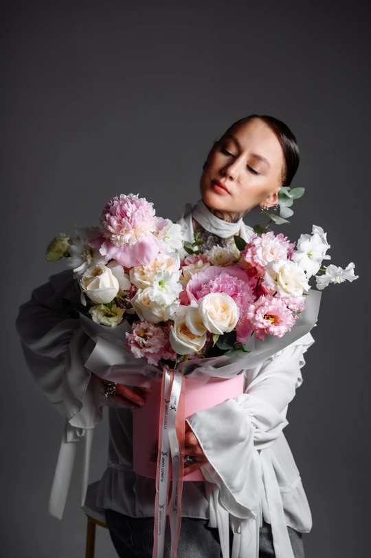 Коробка с цветами "Взбитые сливки"