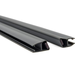 Уплотнитель магнитный, на стекло 4 мм, угол 180°, 2 метра (2 штуки) черный