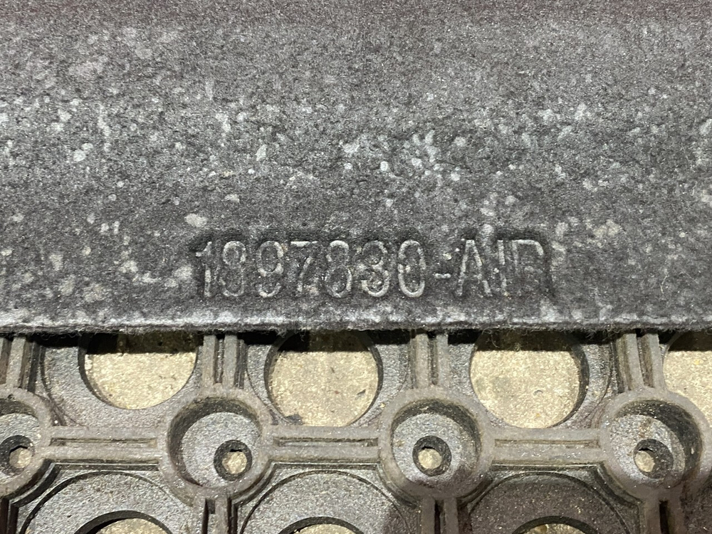 Шумоизоляция двигателя 2018г