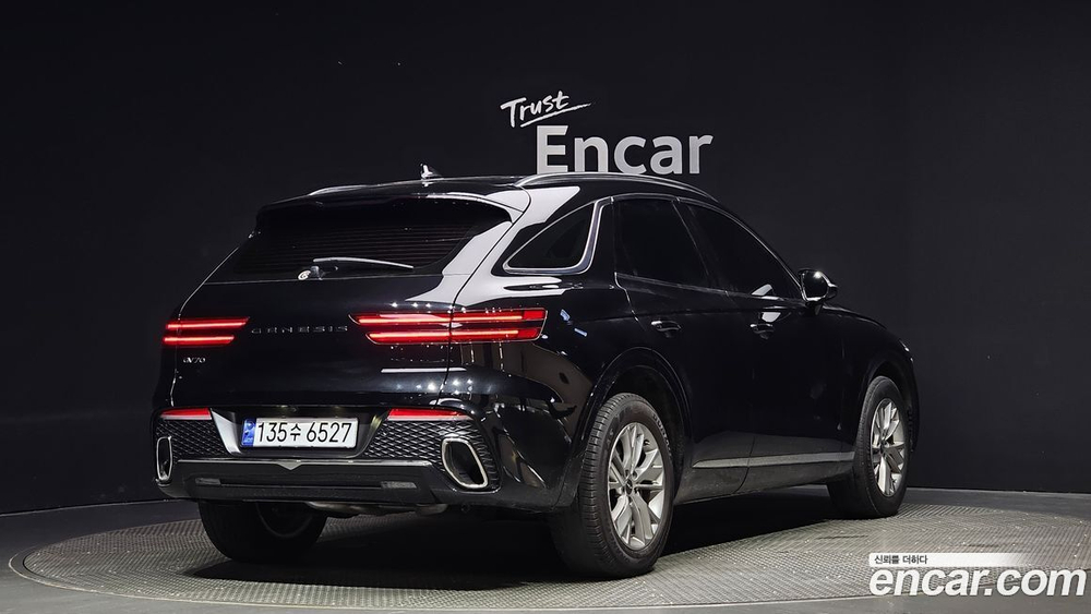 Genesis GV70 2.5T Бензин 2WD (10.2021)