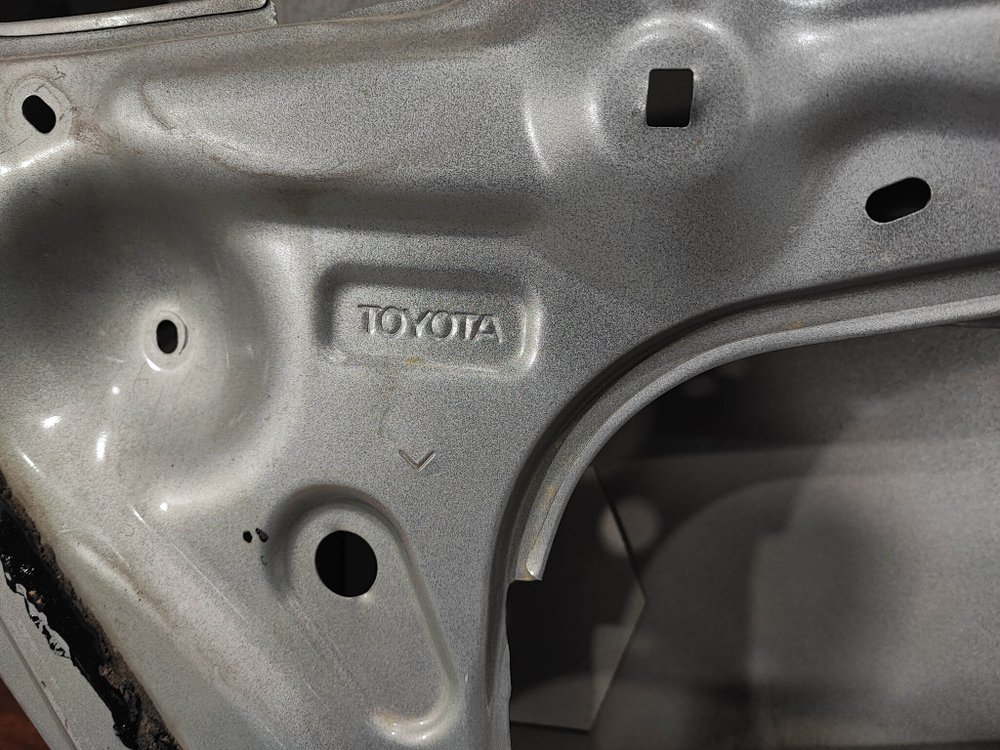 Дверь задняя левая Toyota Avensis 2 (T250) 03-08 Б/У Оригинал 6700405110