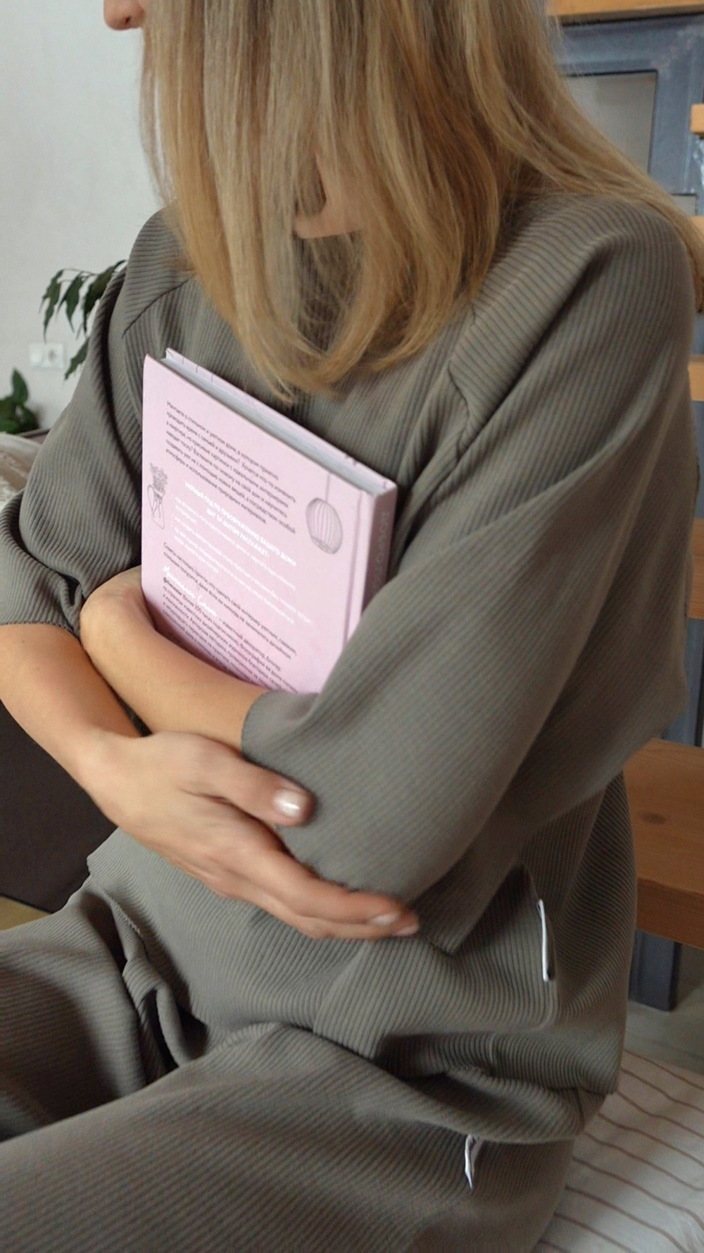 Футболка "дымчатая оливка"