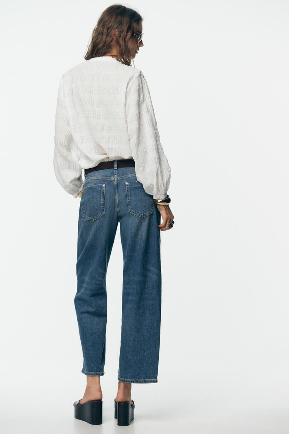 ZARA БЛУЗКА С ВЫШИВКОЙ ПЛИССЕ, БЕЛЫЙ