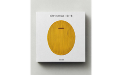 Issey Miyake. Монография о японском дизайнере (издание Taschen, на английском языке)