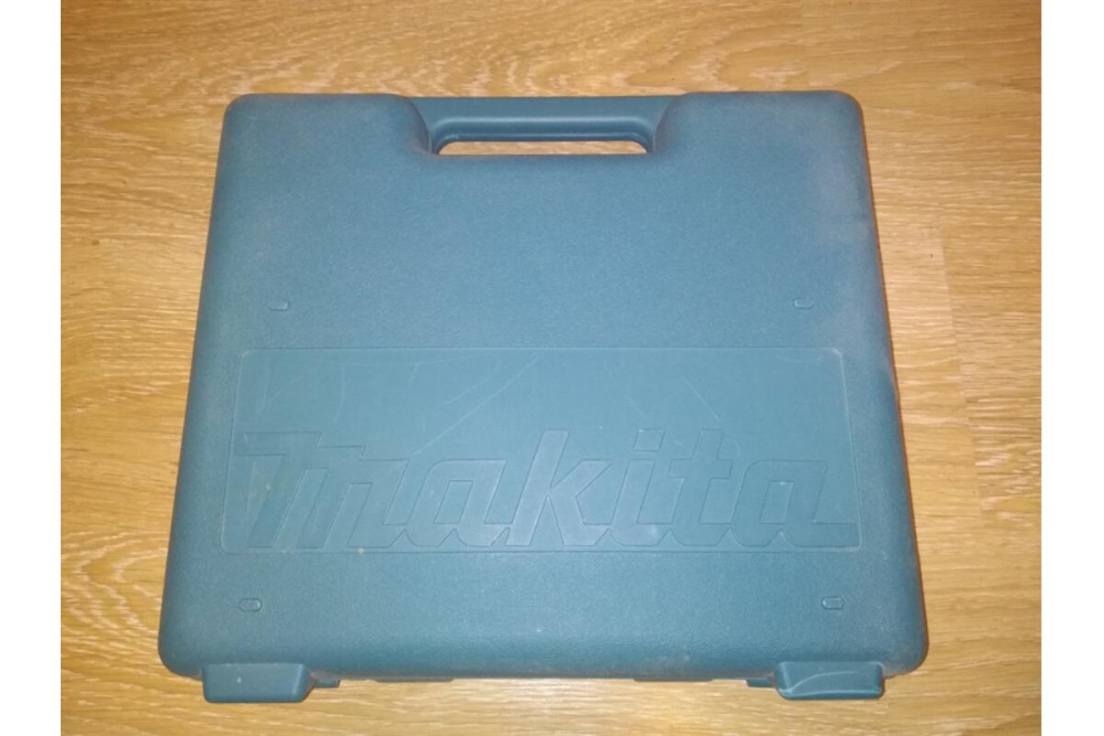 Лобзик,в\рук,450Вт,500-3100об\м,ход-18мм,рез-65мм,1.9кг,маятн,чем,набор A-86898 Makita 4329KX1