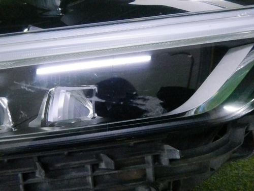 Фара правая Volvo XC60 2 (2017-2021) LED (В пленке)