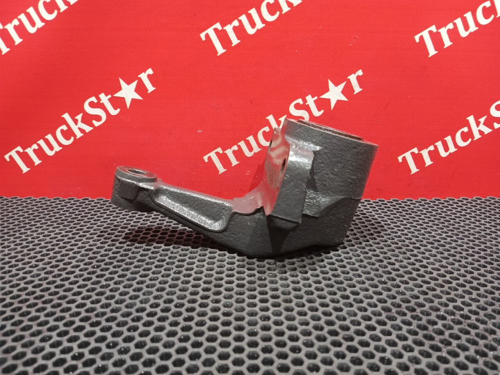 Кронштейн рессоры передней левый 2019г.