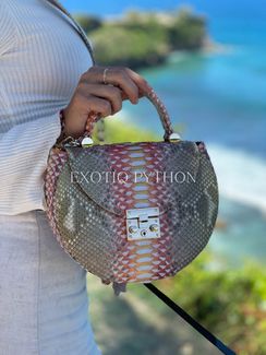 Сумка из питона нежно-розовая с золотым напылением BG-485