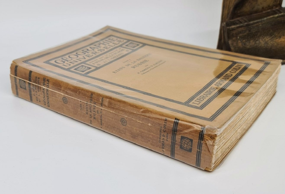 Geographie universelle. Etats de la baltique Russie Tome V. (Универсальная география. Государства Балтии Россия. Том 5), Par P.Camena D'Almedida (П.Камена Д'Альмедида), Paris, Librairie Armand Colin, 1932