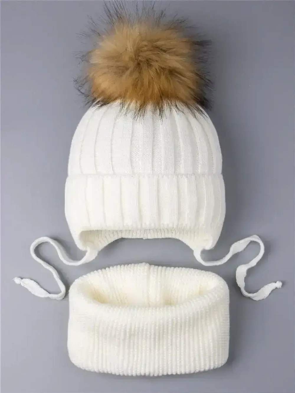 Шапка зимняя детская и снуд вязаные