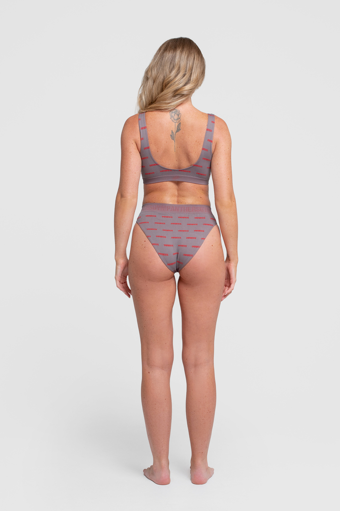 Бесшовный топ на бретелях из итальянской пряжи