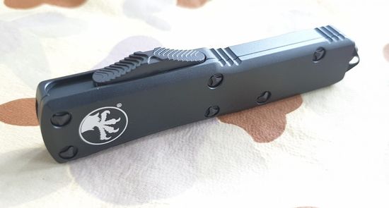 Автоматический нож Microtech MT_233-1T UTX-85 T/E, черн. алюм. рук-ть, черн. клинок