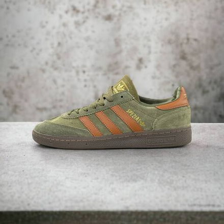 Adidas Spezial • Dark Green