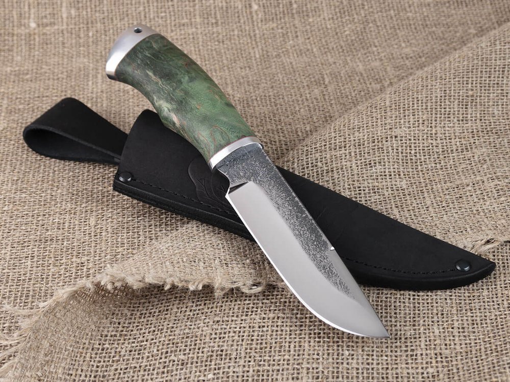 Шкуросъемный нож "Енот", сталь Bohler N690, рукоять зелёная стабилизированная береза