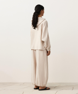 Oysho Куртка с капюшоном в полоску из 100% льна, песочный меланж