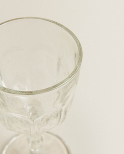ZARA HOME БОКАЛ ДЛЯ ВИНА С РЕЛЬЕФНЫМ ДИЗАЙНОМ