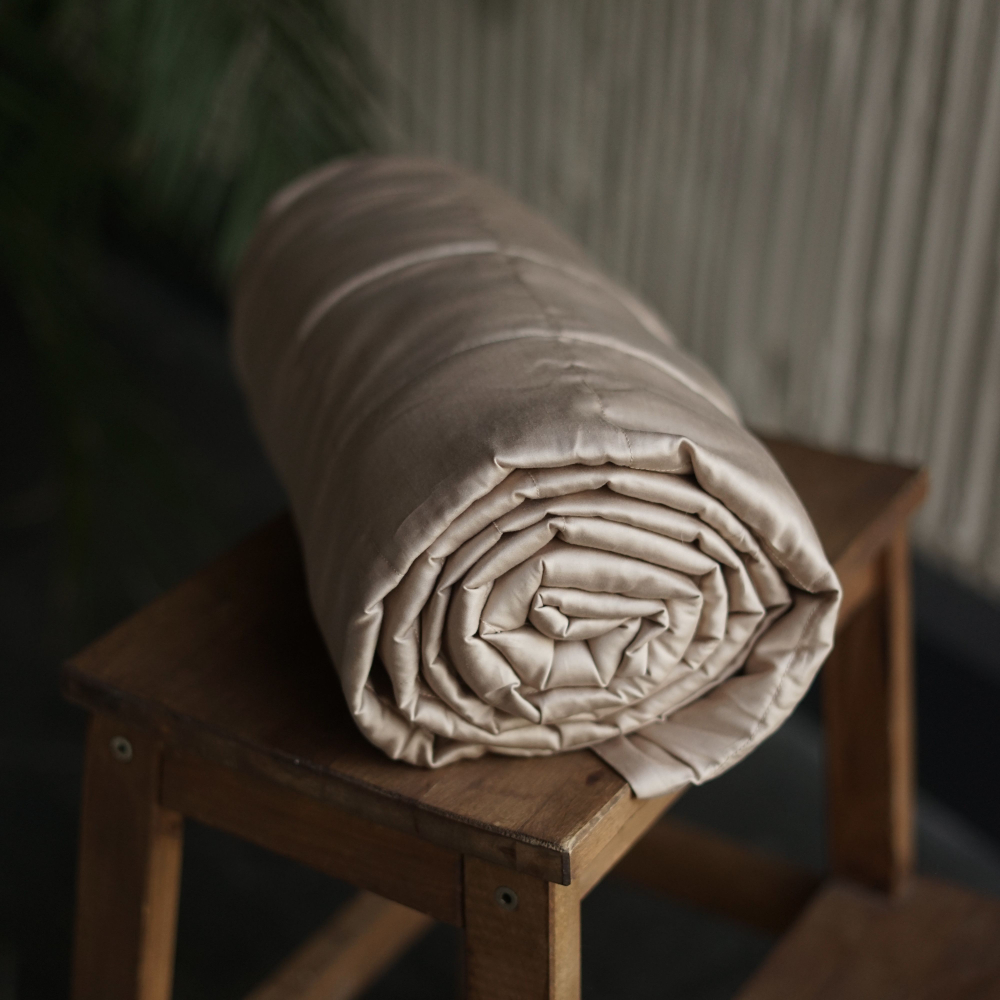 Прохладное утяжеленное одеяло Obyatia со стеклянными микросферами 140х200 / 8кг