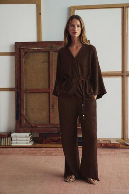ZARA БРЮКИ С ЭФФЕКТОМ МЯТОЙ ТКАНИ, КОРИЧНЕВЫЙ