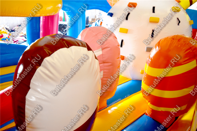 Коммерческий надувной батут "Мороженое" 6*6*3.5 м