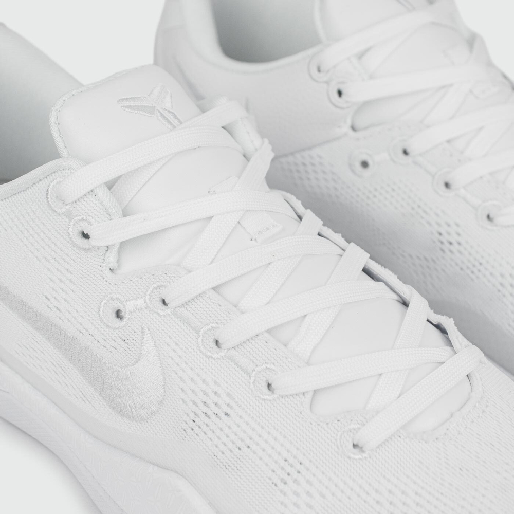 Кроссовки Nike Kobe 8 Protro Triple White Wmns