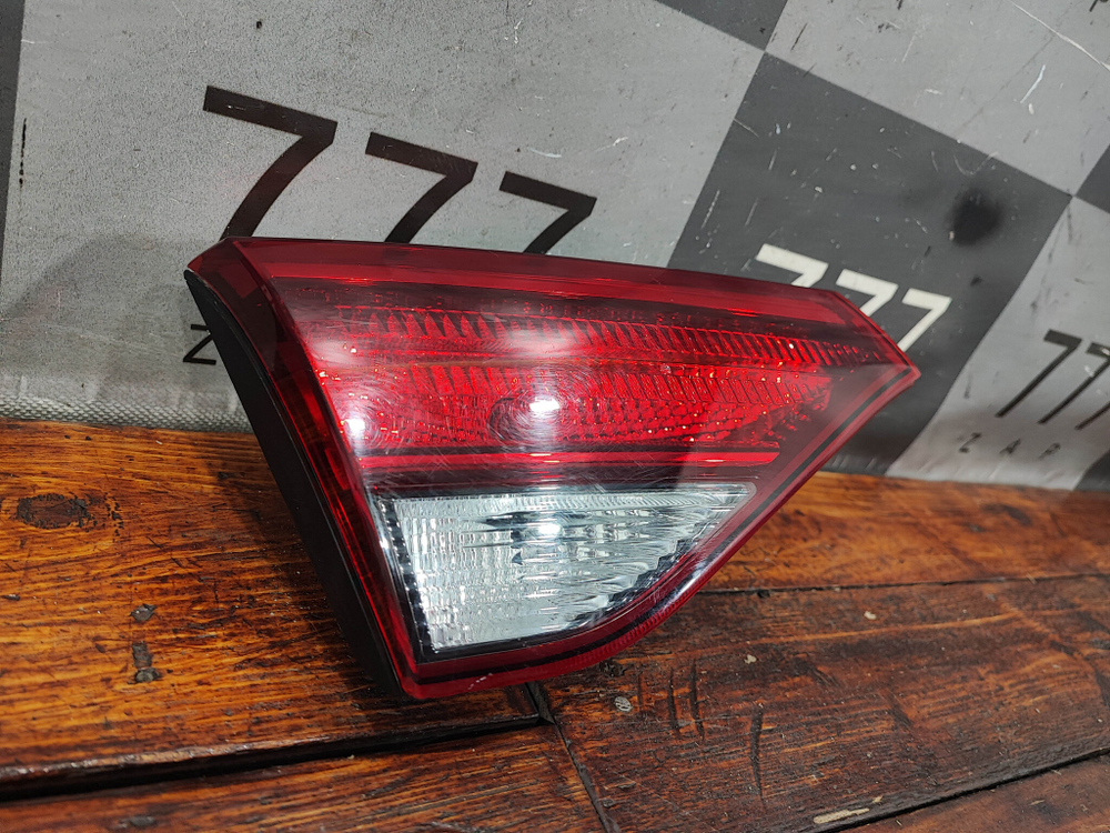 Фонарь задний правый Kia Rio 4 X-Line 17-20 Б/У Оригинал 92404H0200