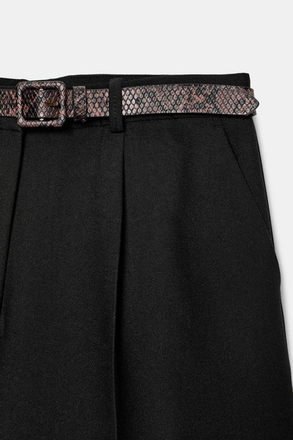 ZARА ДЛИННЫЕ БЕРМУДЫ С РЕМНЕМ, ЧЕРНЫЙ