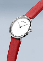 Женские наручные часы Bering 15729-604-3H