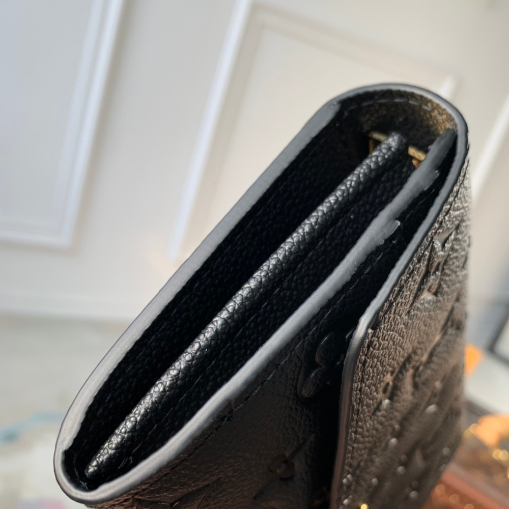 Louis Vuitton Sarah Wallet