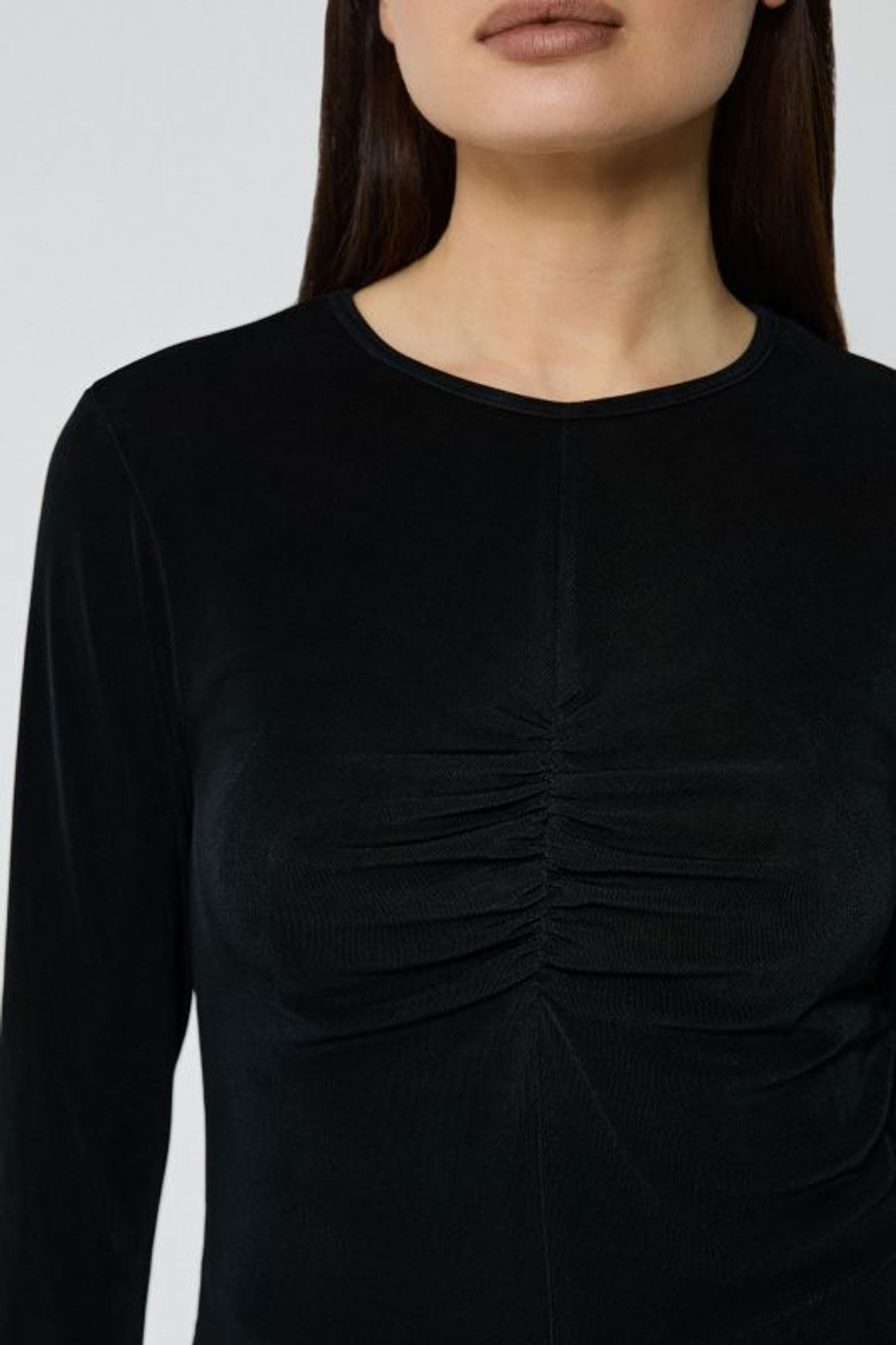 Лонгслив со сборкой